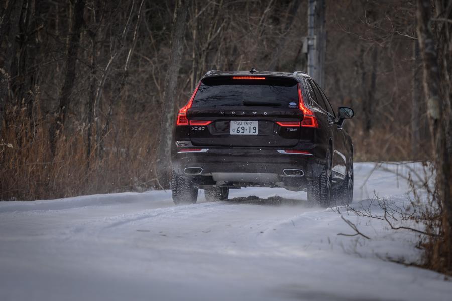  Volvo XC60 T8 Inscription 2017 года  (JP) (фото 2 из 17)